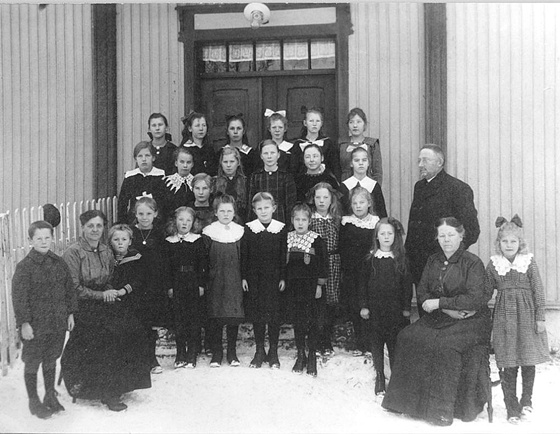 Løken barneforening ca. 1918